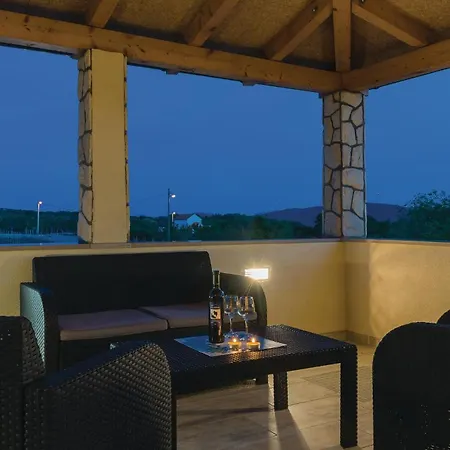 Holiday home Amazing In Danilo *