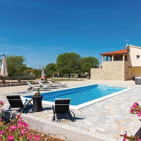 Amazing In Danilo With Jacuzzi * Radonic