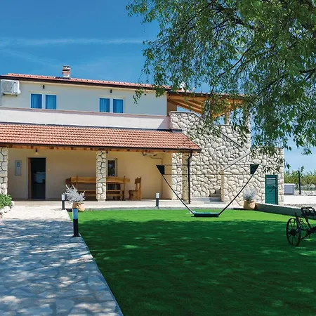 Holiday home Amazing In Danilo Radonic